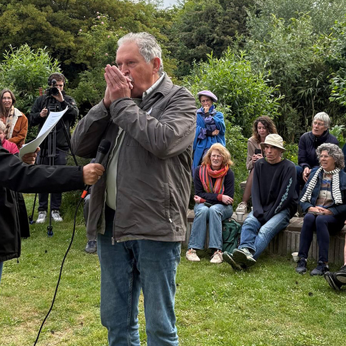 Afbeelding van De 'koekoek' van Ad wint het NK vogelfluiten 2025