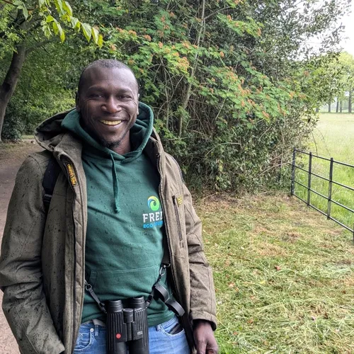 Afbeelding van Vogels kijken met Surinaamse top-vogelgids Fred Pansa