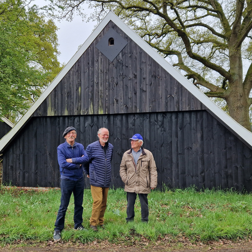 Drie mannen hebben samen 125 jaar ervaring met kerkuilen