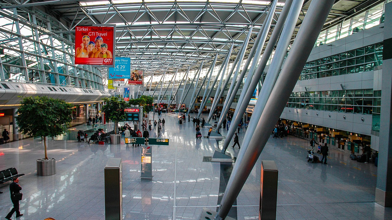 airport-dusseldorf-g1dc4d6a63_1280