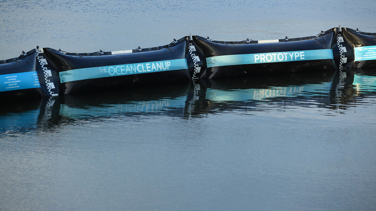 Ocean cleanup prototype