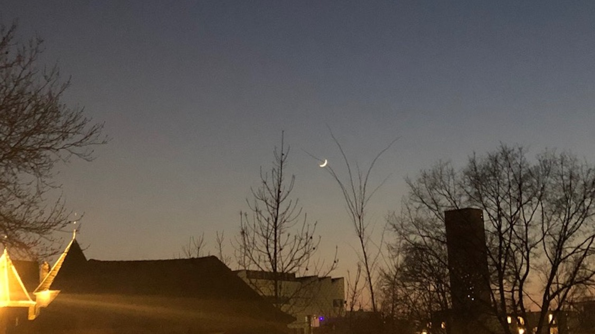 De maan boven Amersfoort_HR