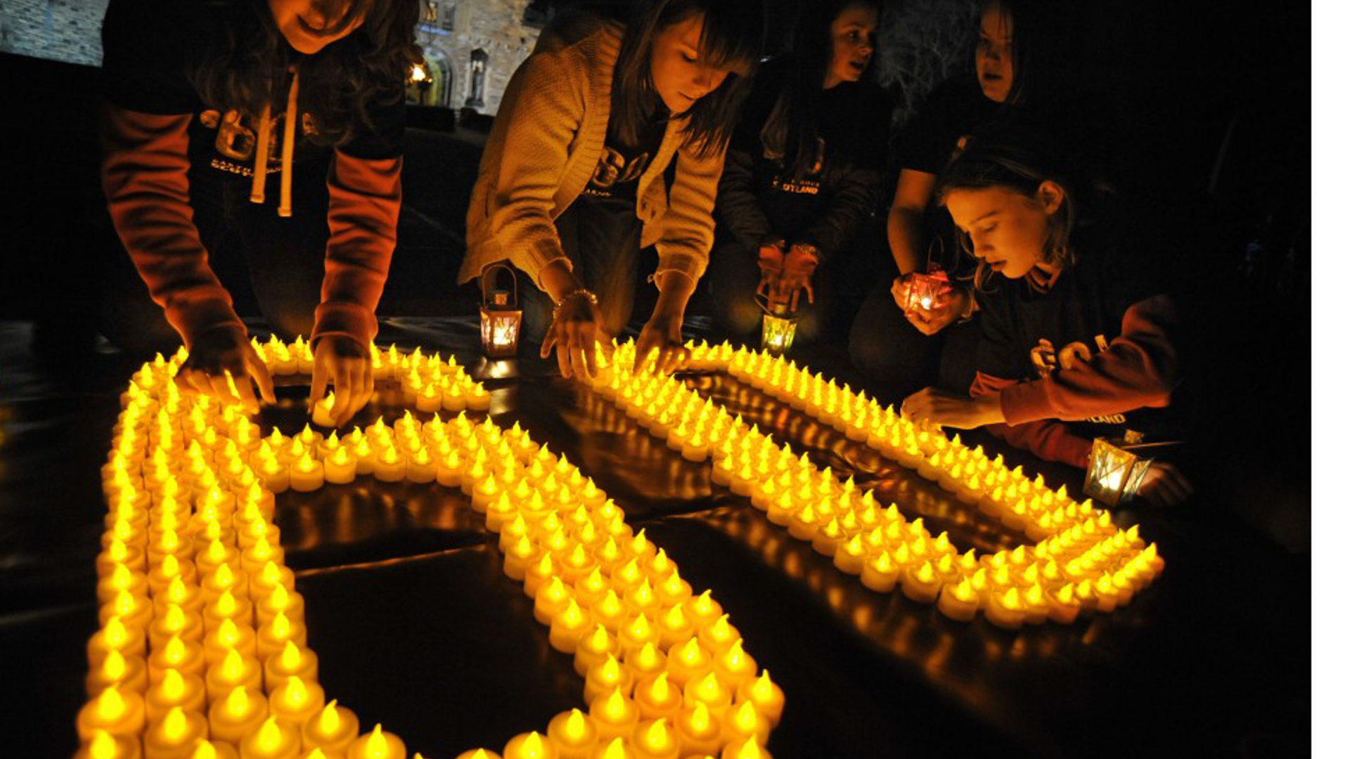 EarthHour_kaarsjes_01.jpg
