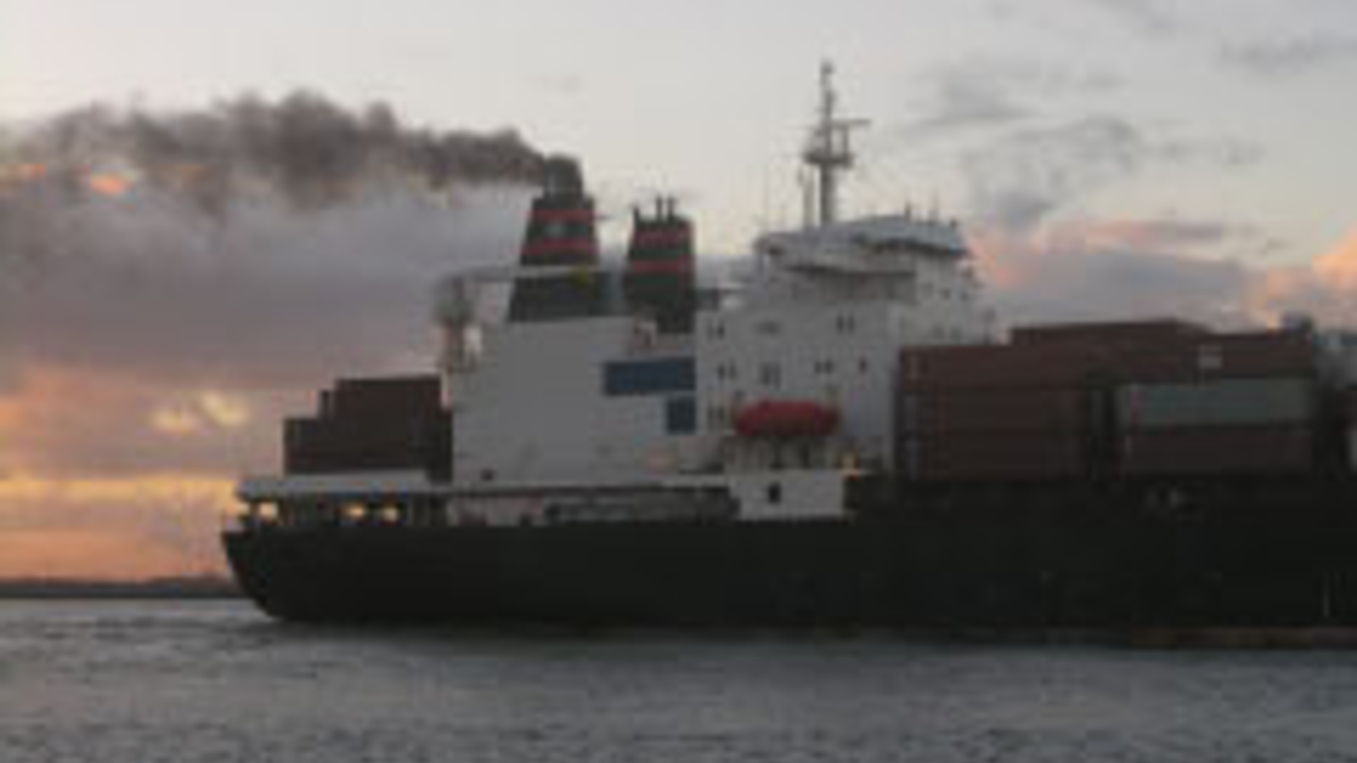 uitstoot-vrachtschip.jpg