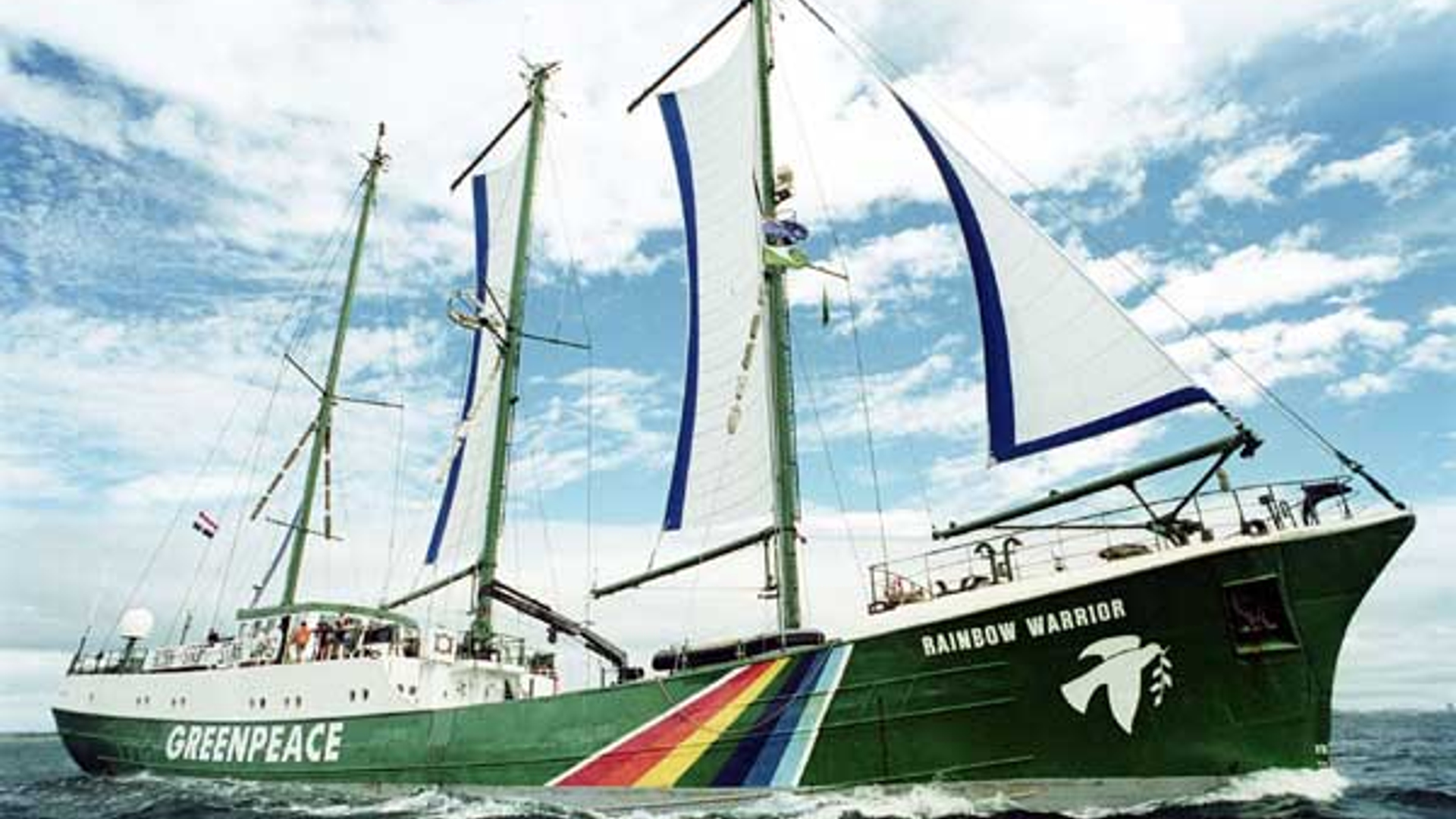 rainbow_warrior_03.jpg