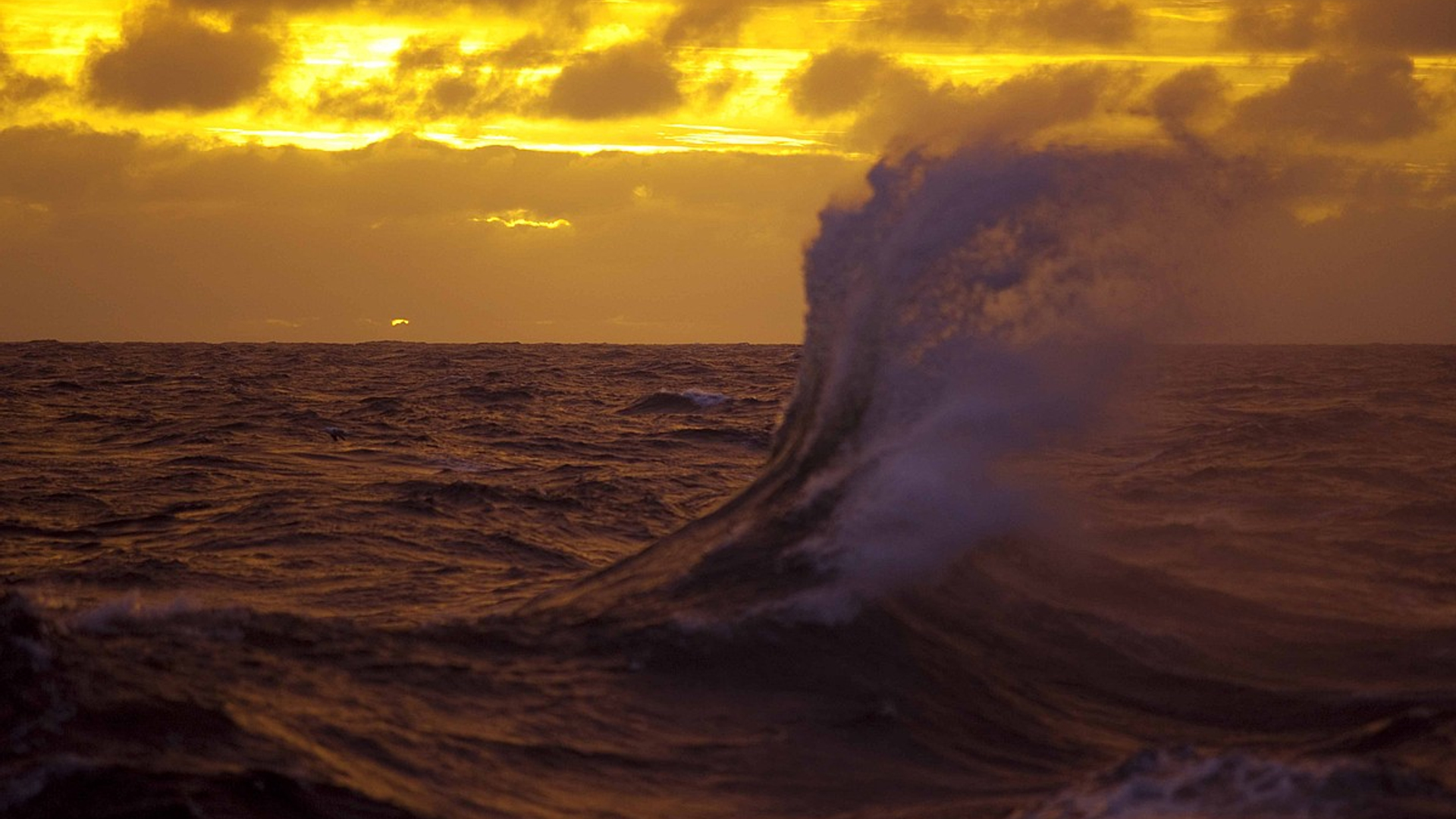 Storm antarctica