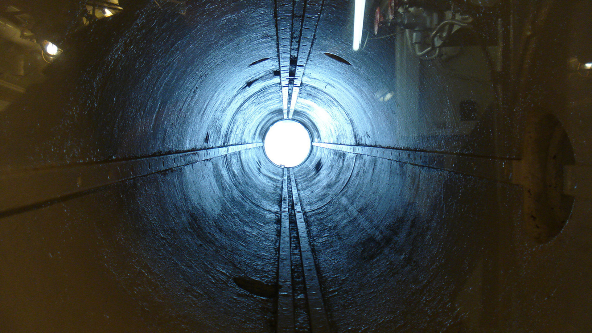 torpedo-tube-1418805-1280x960