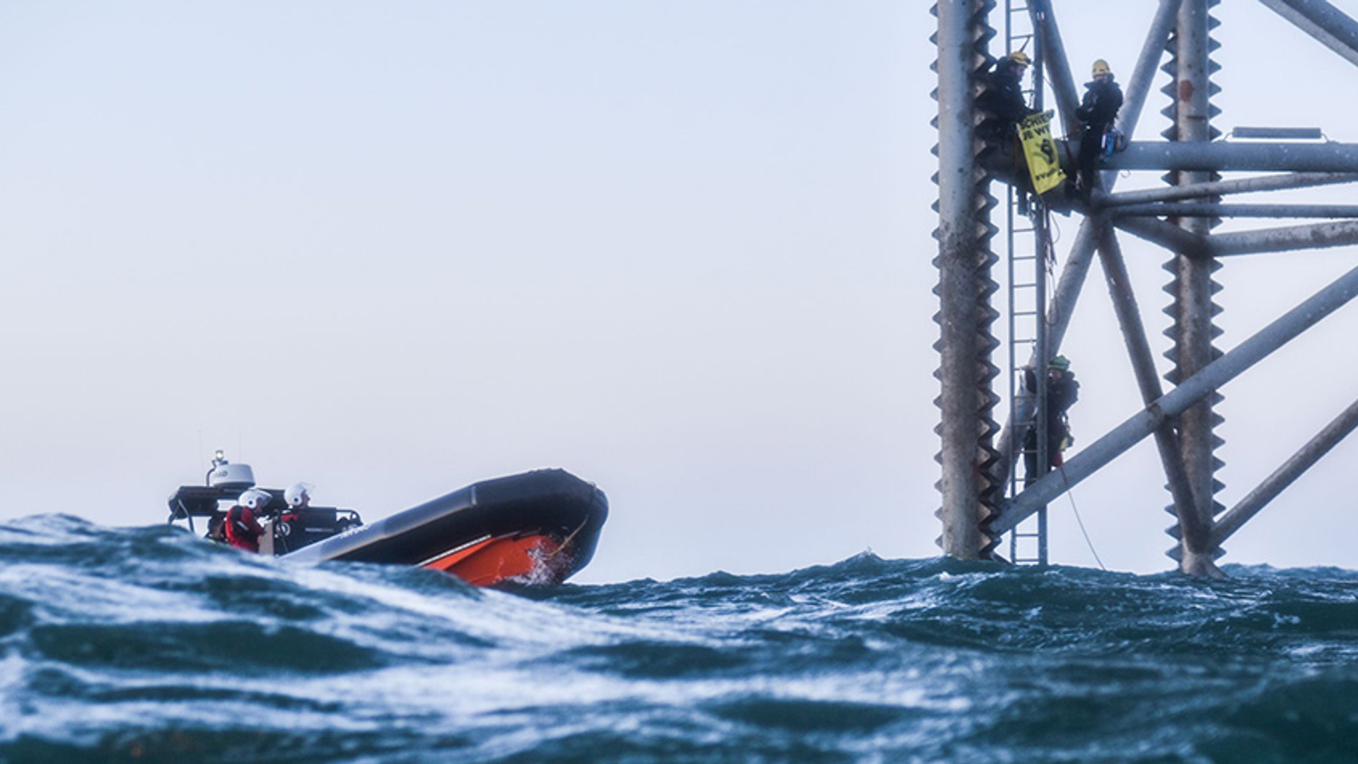 Greenpeace boringsplatform Schiermonnikoog