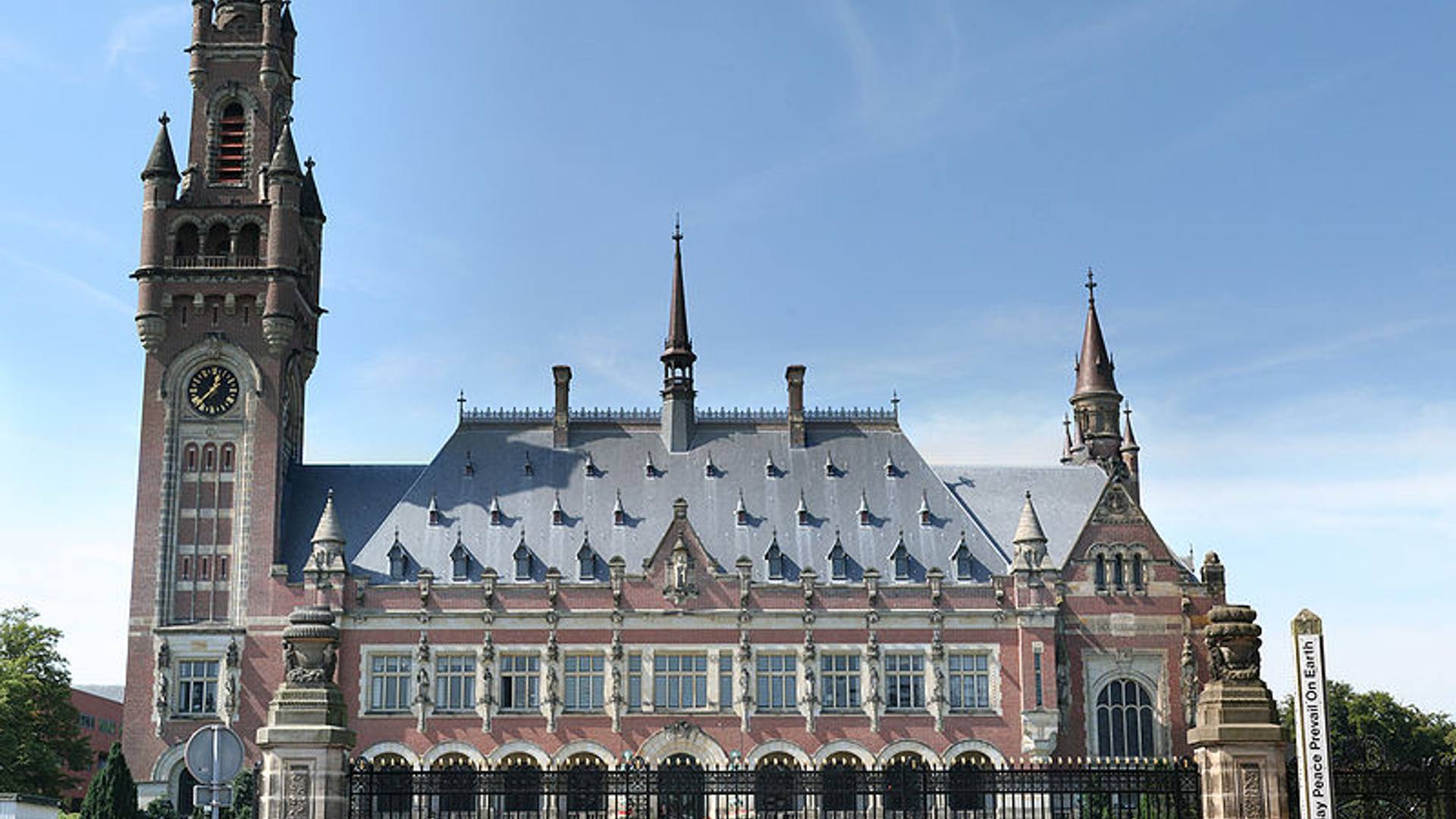 800px-Peace_Palace_The_Hague.jpg