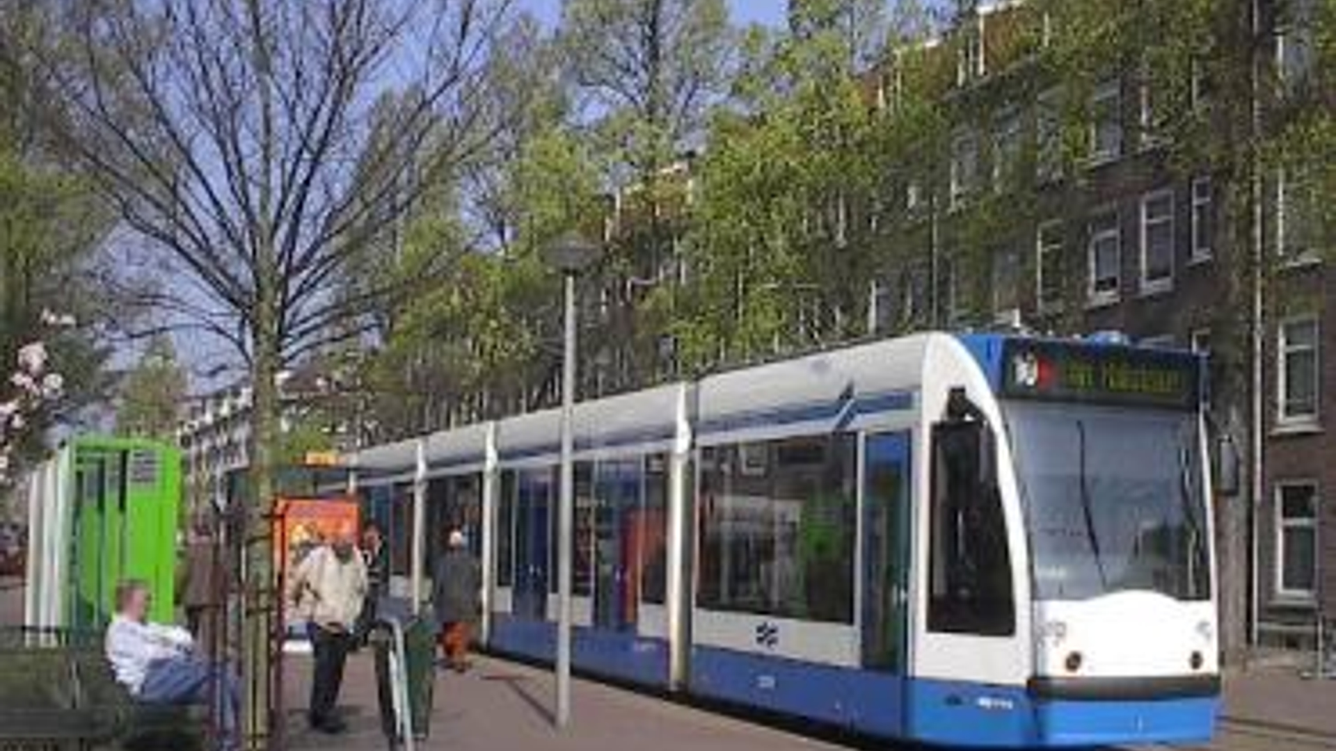 Tram_Amsterdam.jpg
