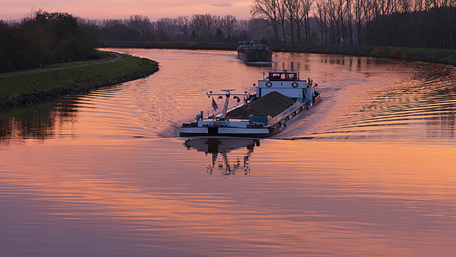 Binnenvaartschip