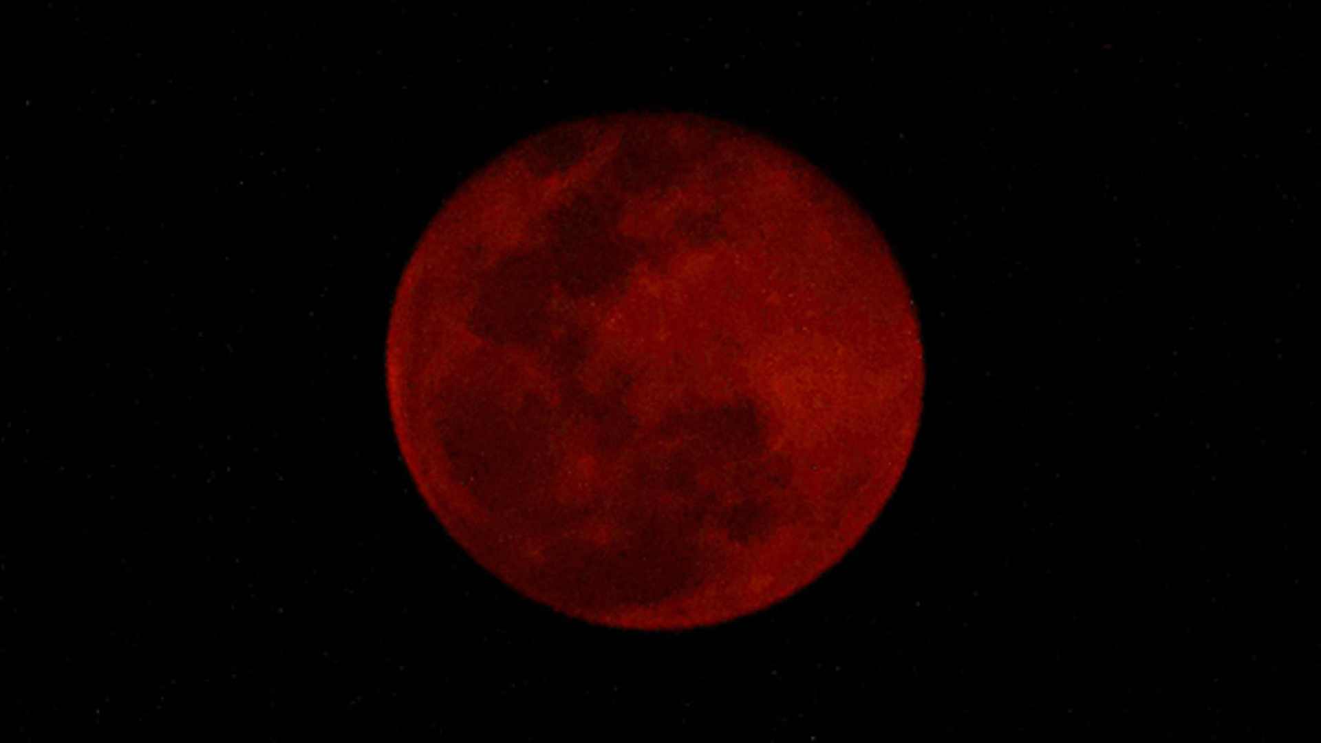 Rode-maan_Lawria-Flickr.jpg
