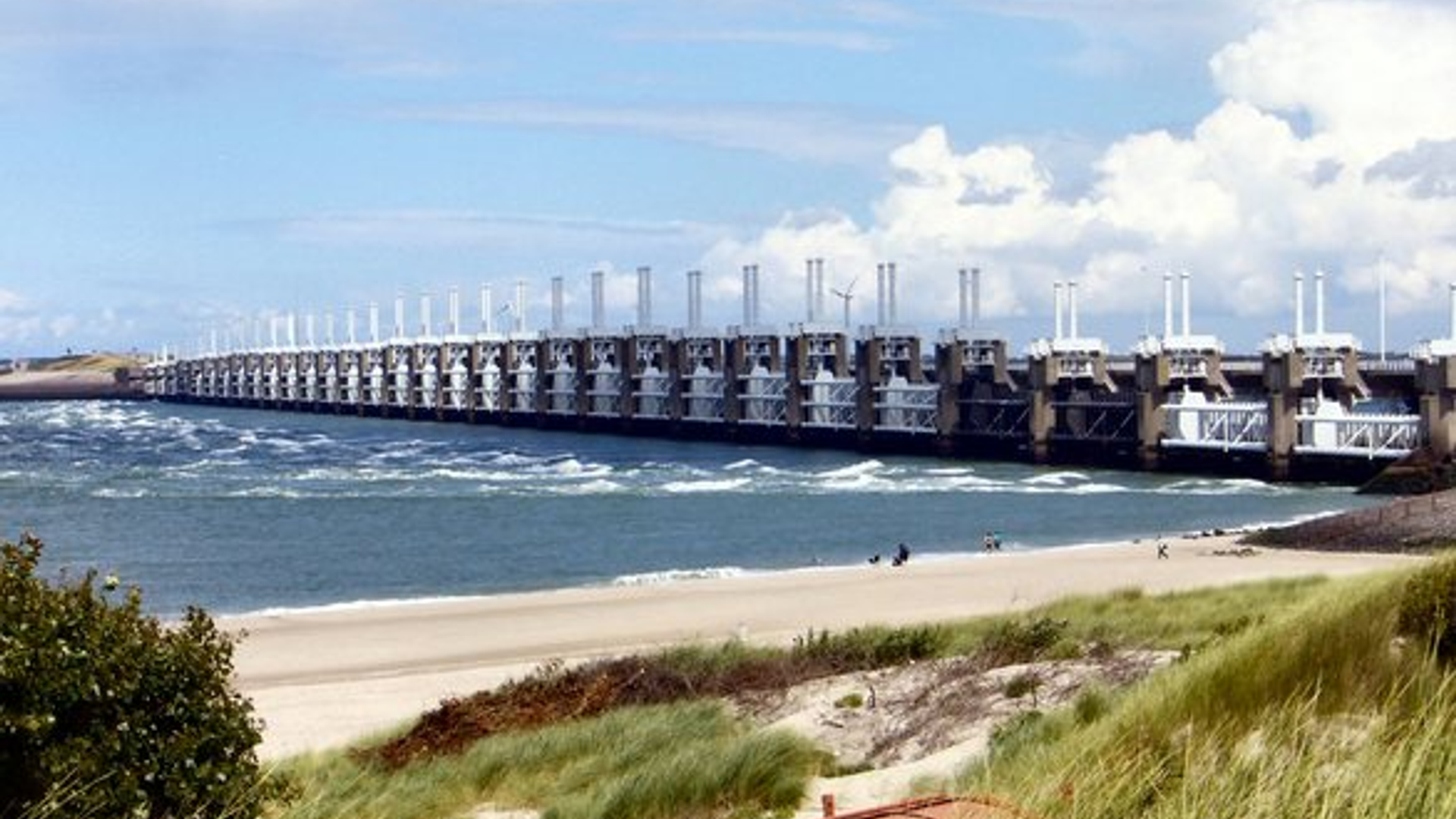 the-oosterschelde-storm-surge-barrier-1-1216382