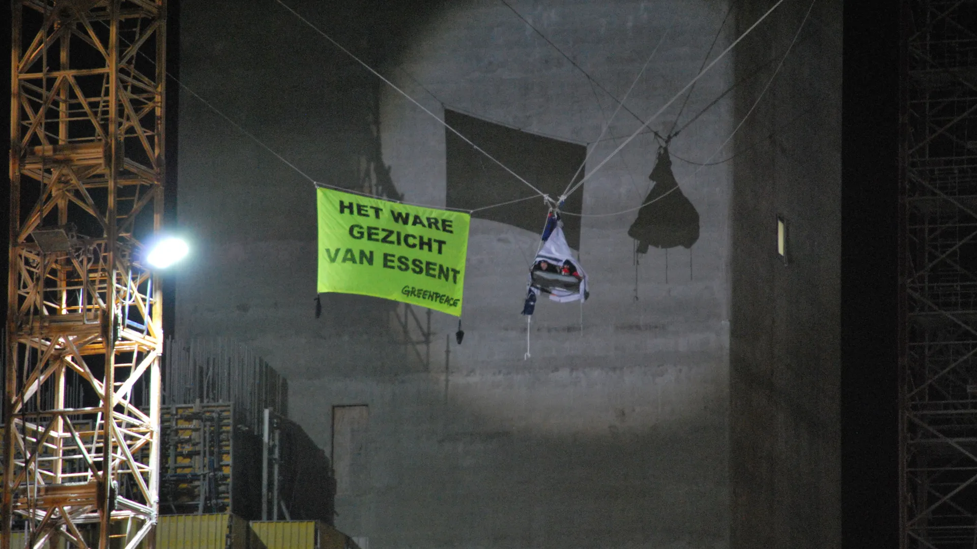 Greenpeace2.jpg