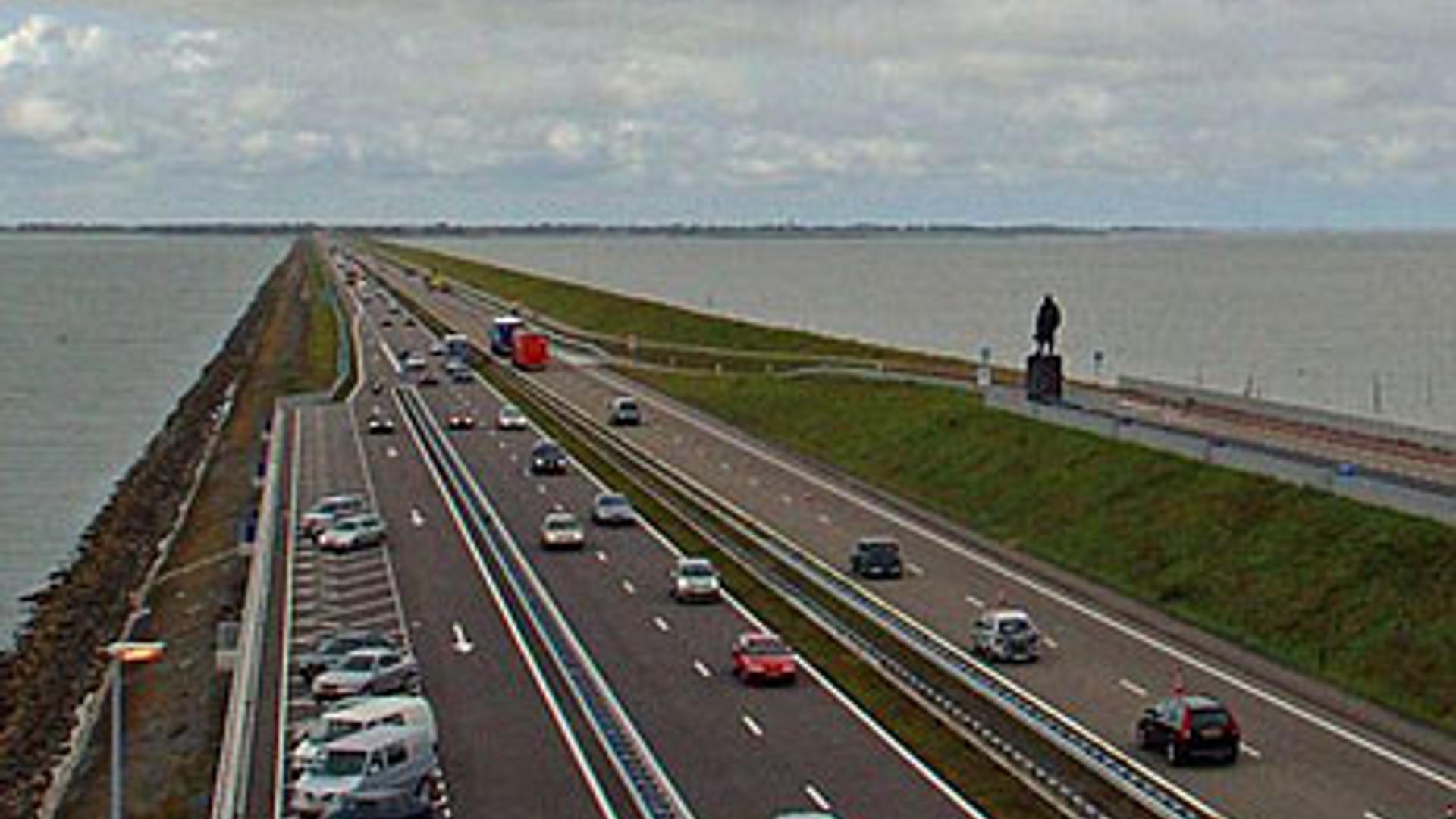 afsluitdijk.jpg