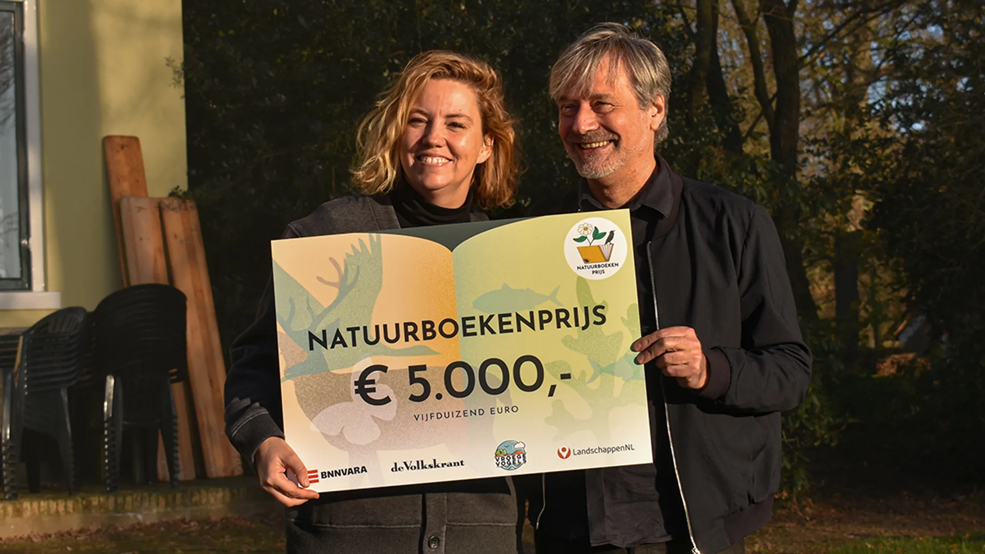 Caspar Janssen en Margot Holtman winnen Natuurboekenprijs 2024 - Vroege