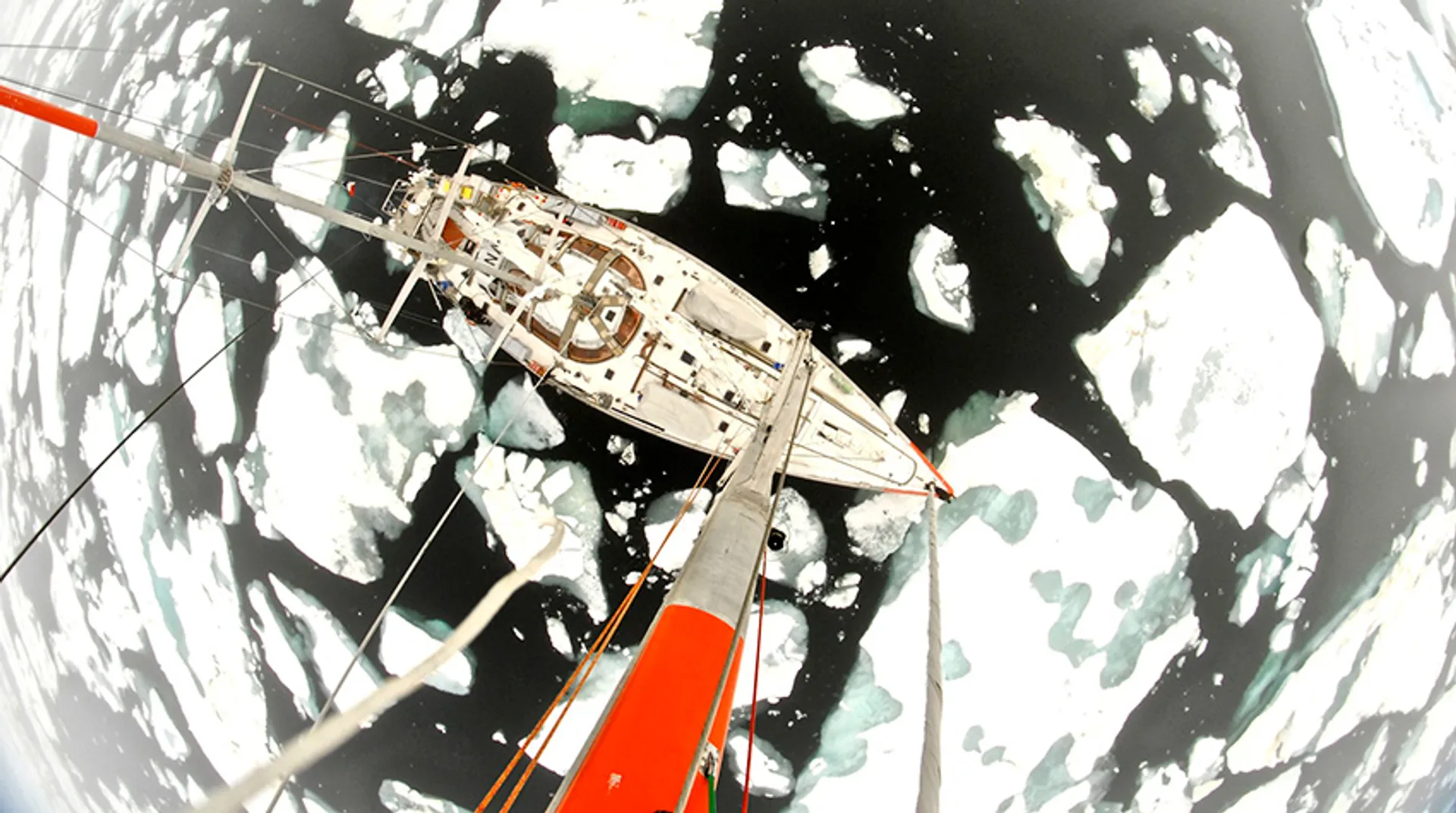 Noordelijke ijszee schip