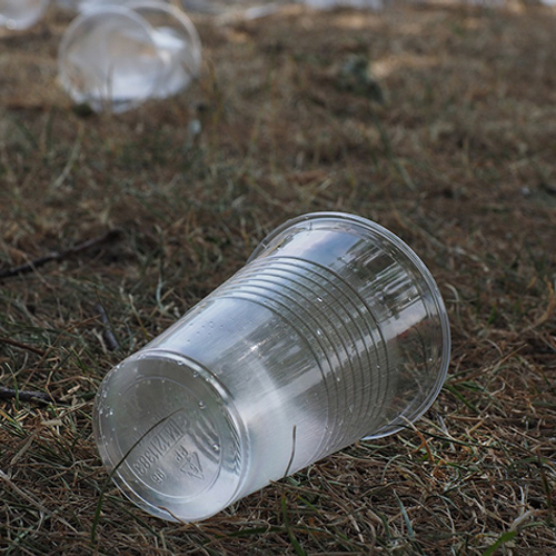 Grootste deel rivierafval bestaat uit plastic