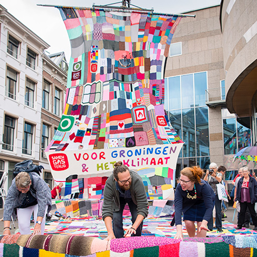 Groot gebreid protest tegen Gronings gas