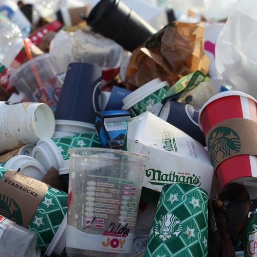 Onderzoek: meer plastic uit afval nodig voor verduurzaming
