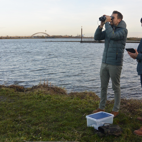 Lasergestuurde verrekijker