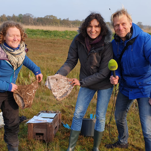 Op zoek naar twee begraven onderbroeken