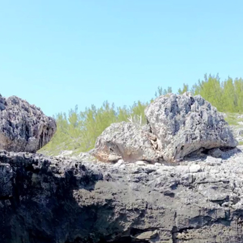 'Superstormen' tillen reusachtige rotsblokken aan land