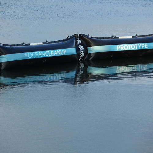 Arm van de ‘The Ocean Cleanup’ afgebroken