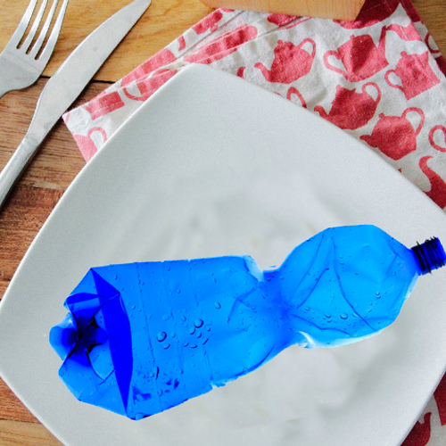 Hoeveel microplastic eten we en ademen we in?