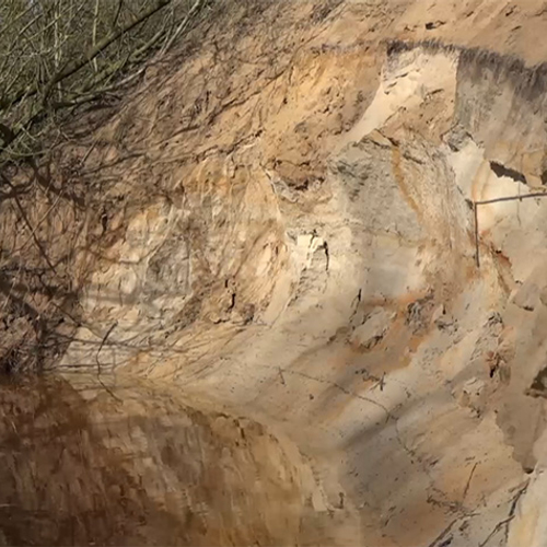 Zwerfstenen en zandlagen