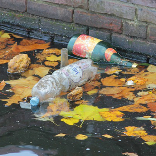 Onderzoek naar chemische stoffen uit plastic