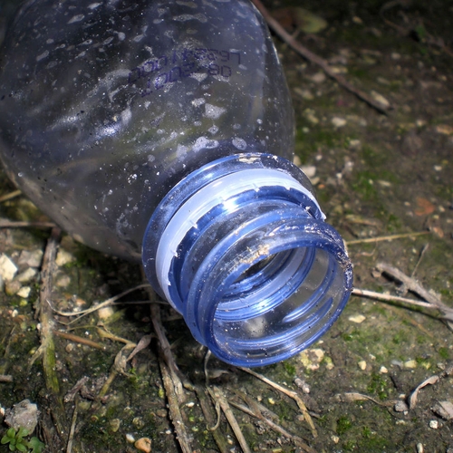 Veel minder plastic flesjes op straat door statiegeldsysteem